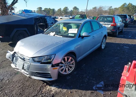 2017 Audi A4 2.0T Premium z USA, uszkodzony, nr VIN WAUANAF44HN006448
